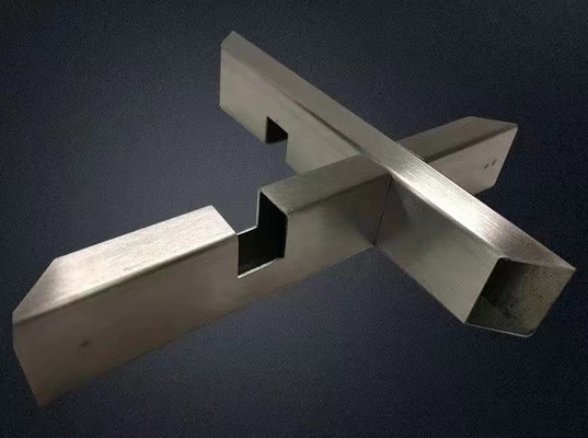 12mm Edelstahl-Rohr-Herstellung IPE Laser, der Baustahl-Service-Flussstahl schneidet