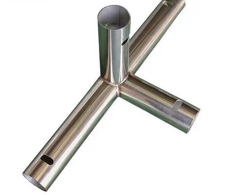 3mm API CNC-Rohr-Laser, der Metalledelstahl-Quadrat-Rohr-Laser schneidet Service schneidet
