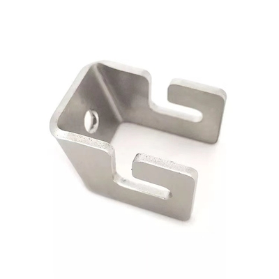 6mm anodisierten CNC-Metalllaser, der Kohlenstoffstahl-Blech-spitze Klammern schneidet